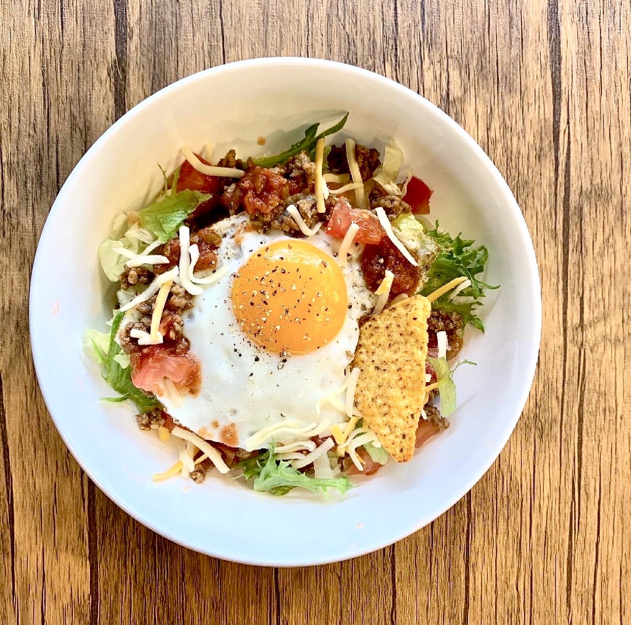 地元野菜たっぷりのタコライス